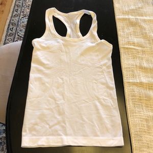 Lululemon swiftly tech tank